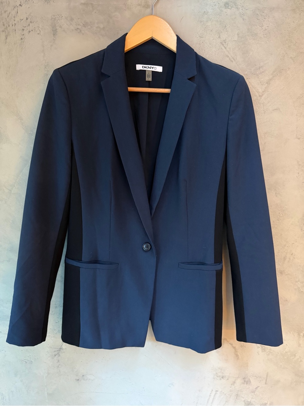DKNYC Navy & Black Colorblock One-Button Blazer Sz 2